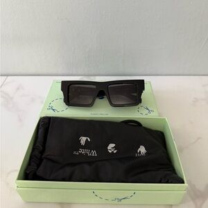 Off-White Black/ Dark grey Nassau Oerio17